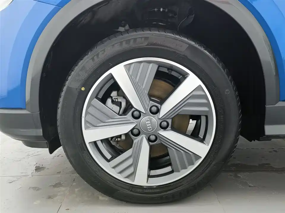 Audi Q2L Audi Q2L
