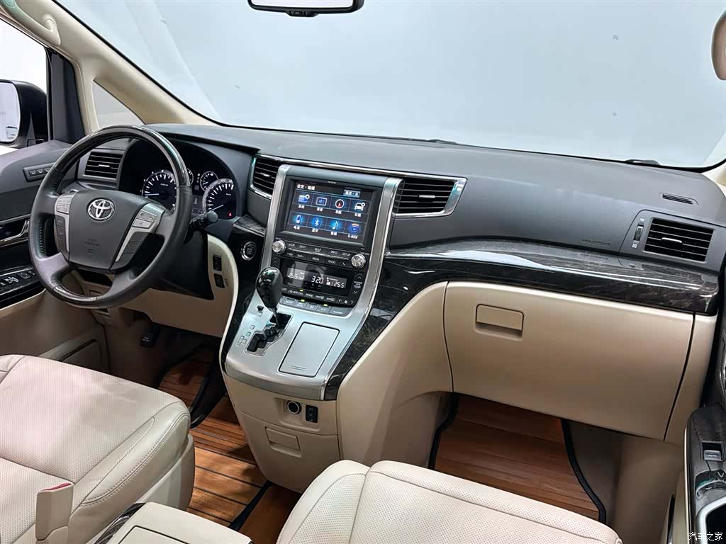 Toyota Alphard, 2014 21