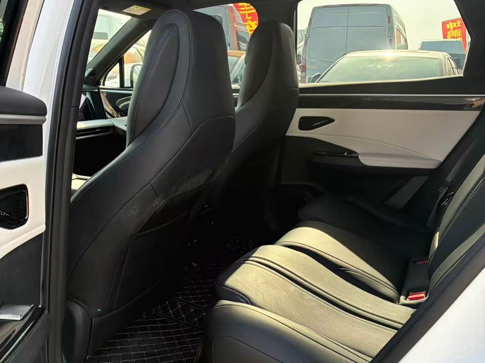 Geely Galaxy Galaxy L7