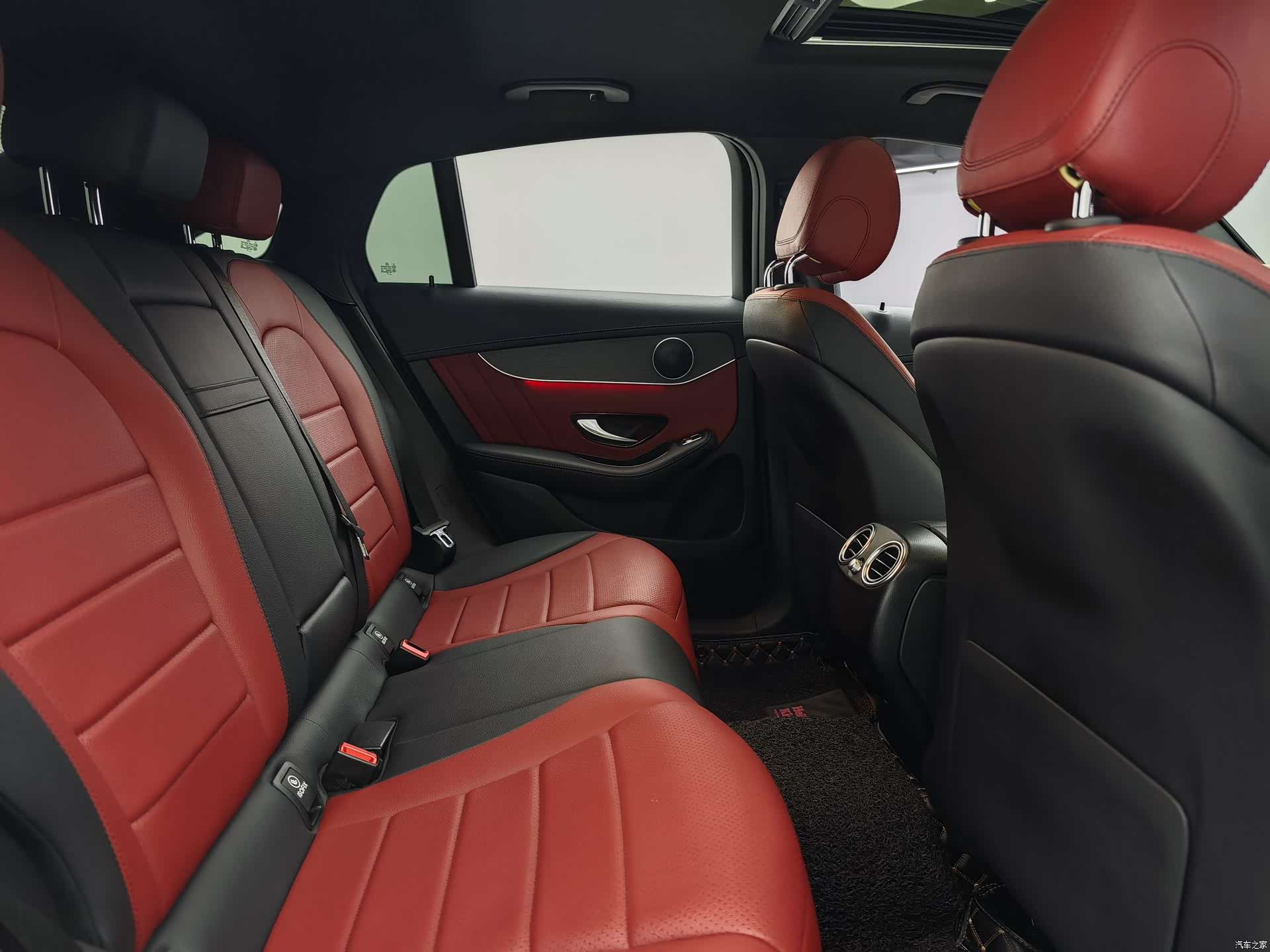 Mercedes-Benz GLC, 2020 19
