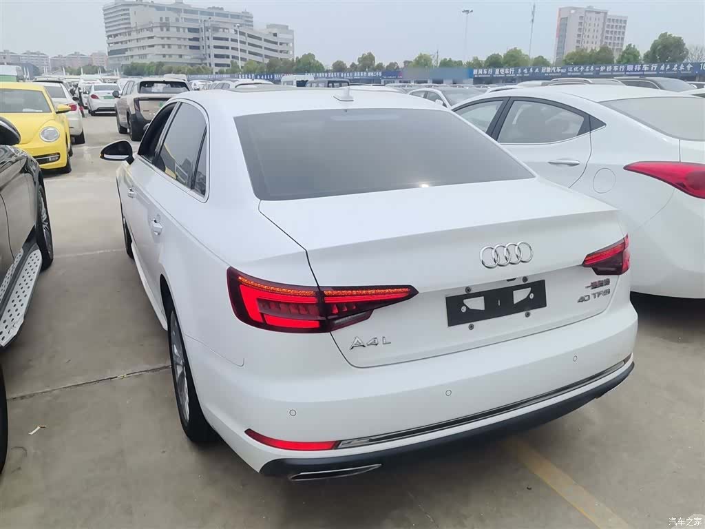 Audi A4L, 2019 23