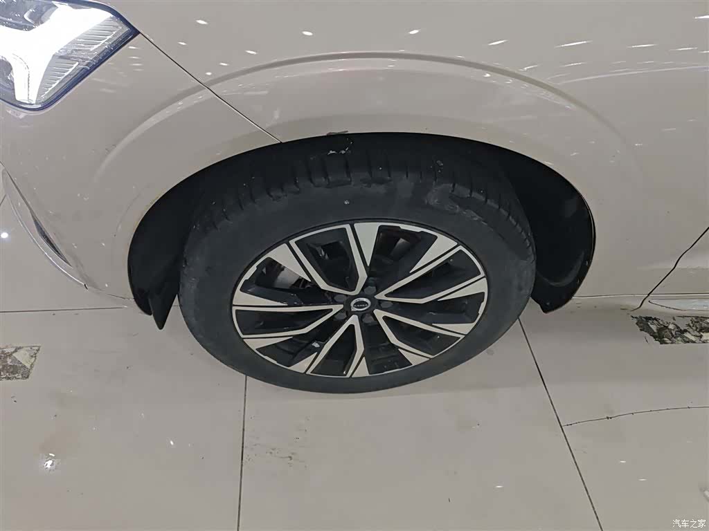 Volvo XC60, 2023 23