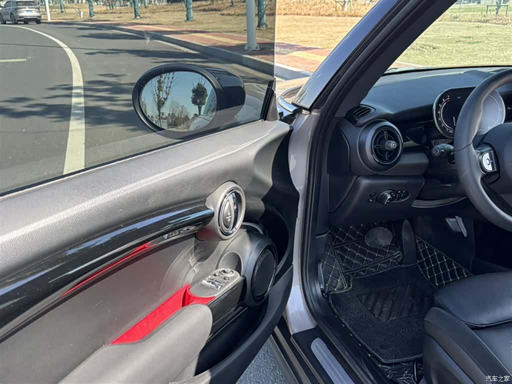 Mini Cooper, 2023 12