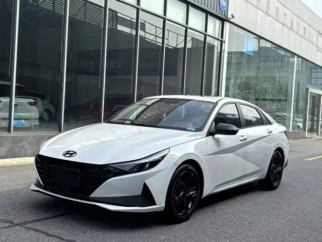 Hyundai Elantra 2023 — купить из Китая под заказ