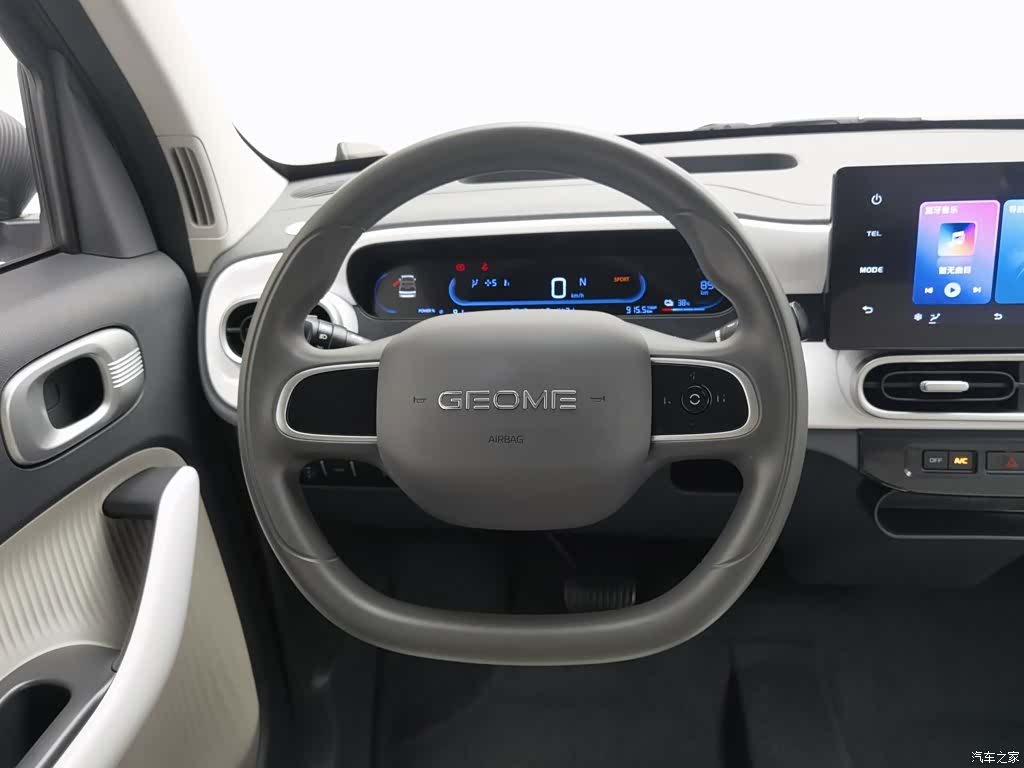 Geely Panda, 2026 11