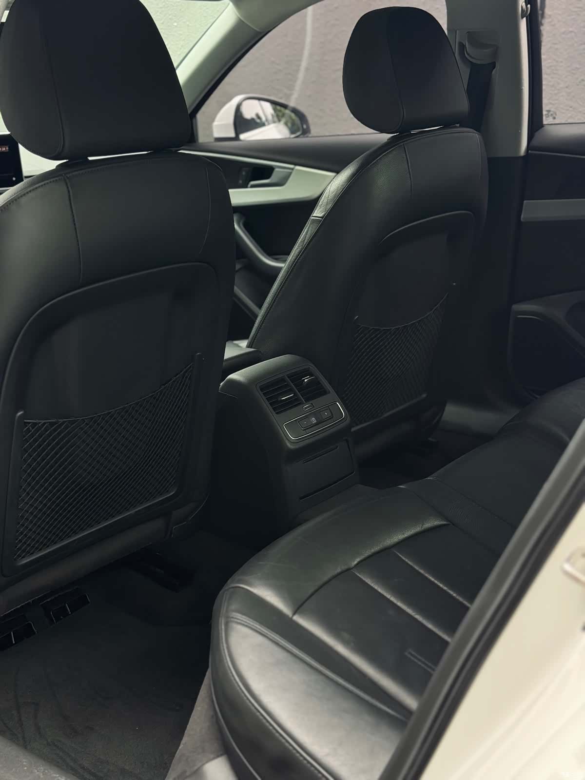 Audi A4L, 2018 9