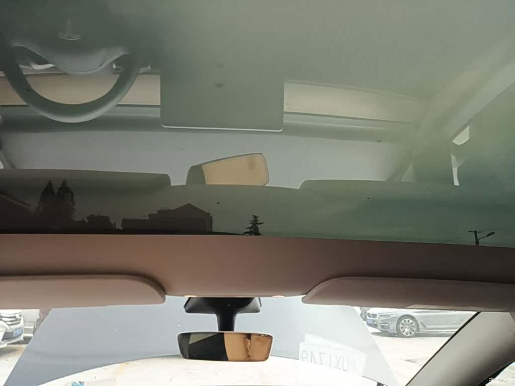 Tesla Model Y, 2022 18