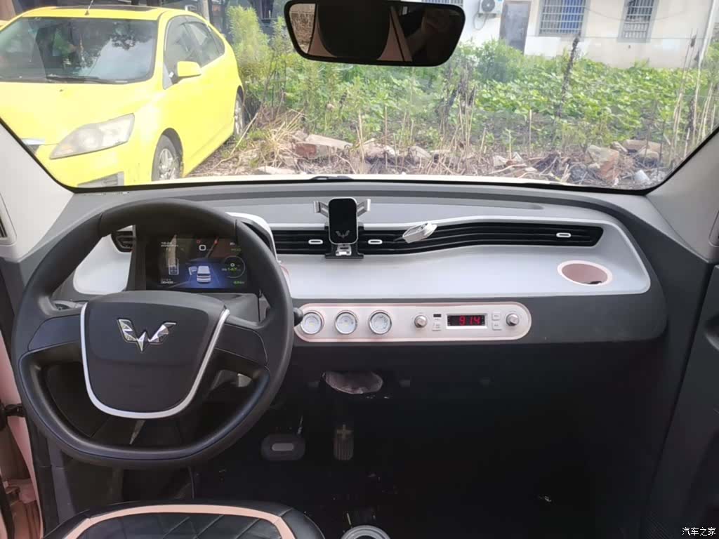 Wuling MINIEV, 2021 10