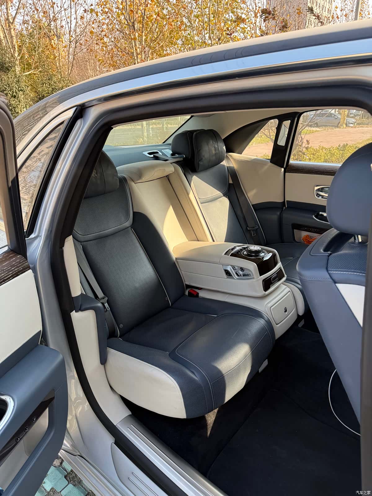 Rolls-Royce Ghost, 2018 3
