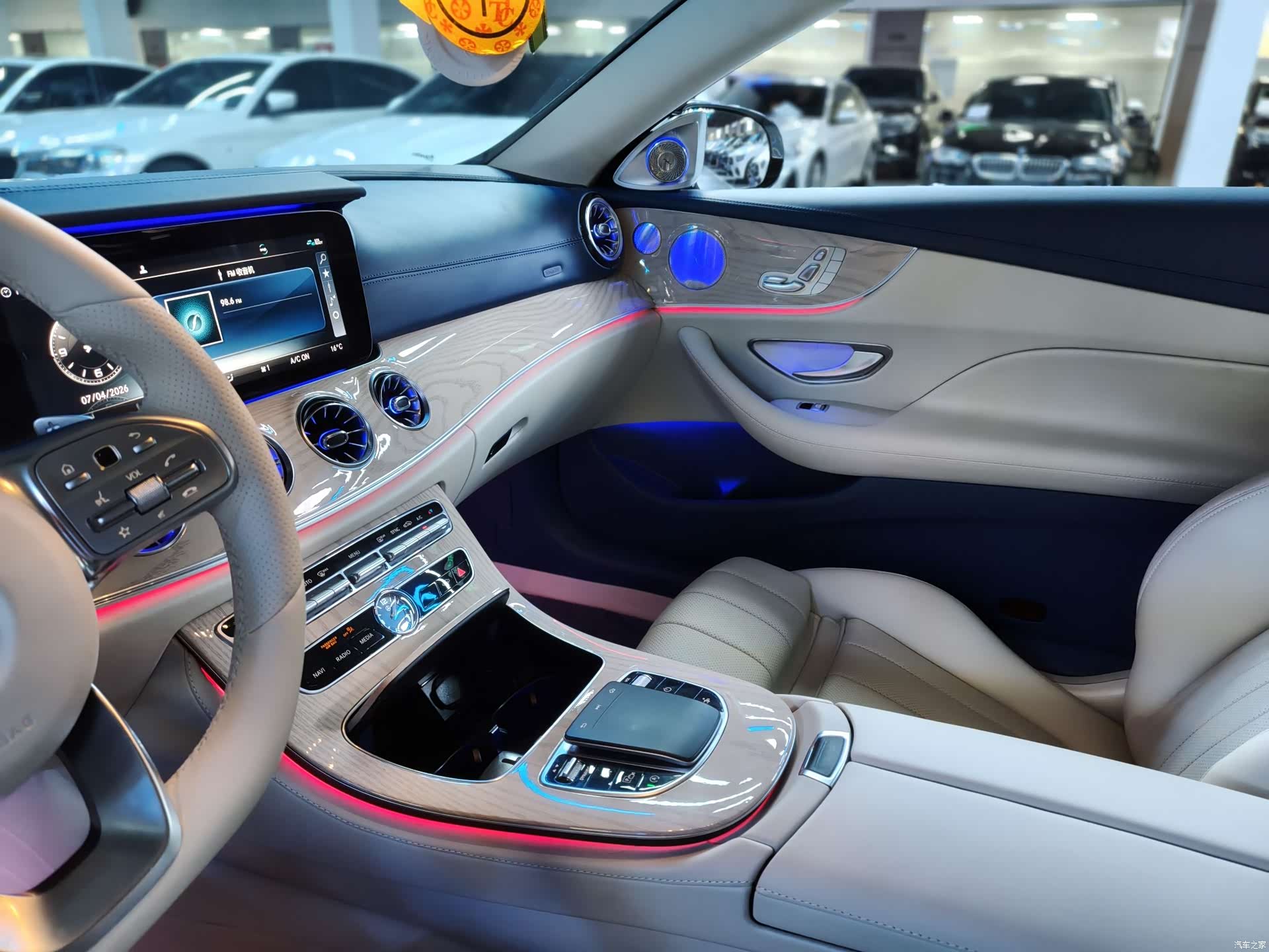 Mercedes-Benz E-Class, 2020 12
