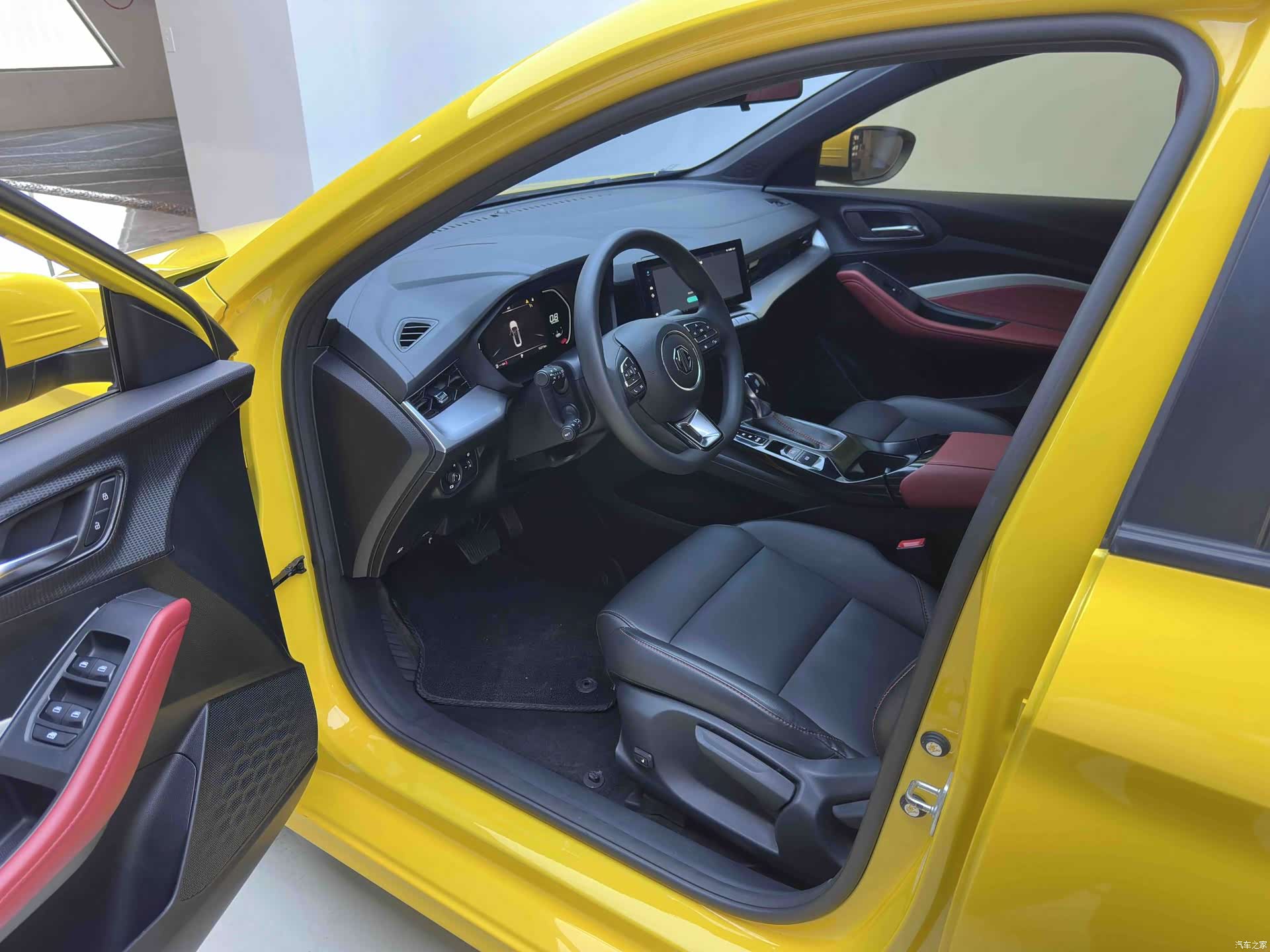 MG MG5, 2023 10