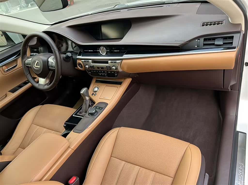 Lexus ES, 2016 17