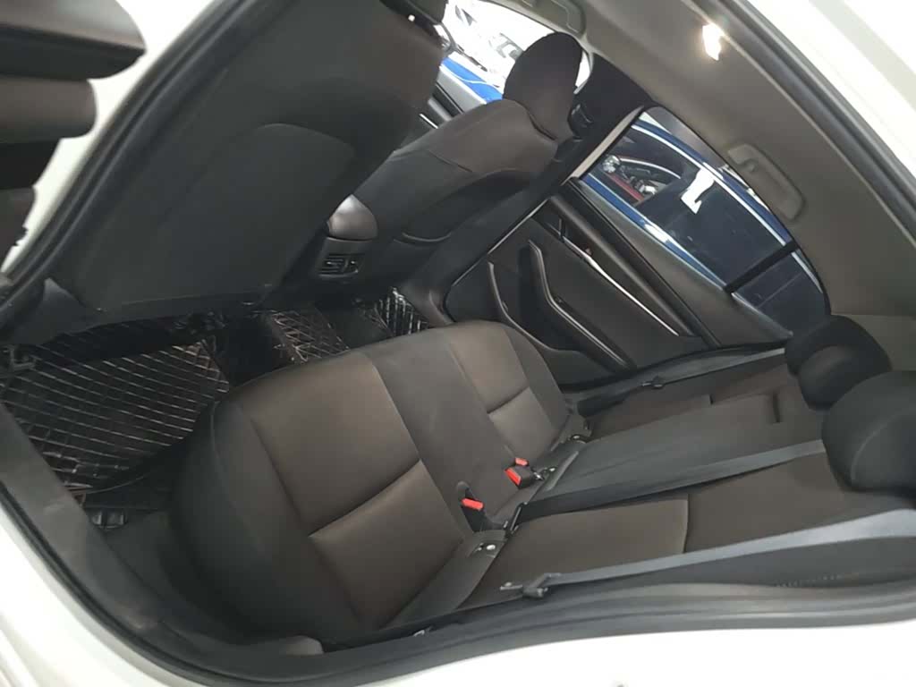 Mazda Mazda3, 2022 17