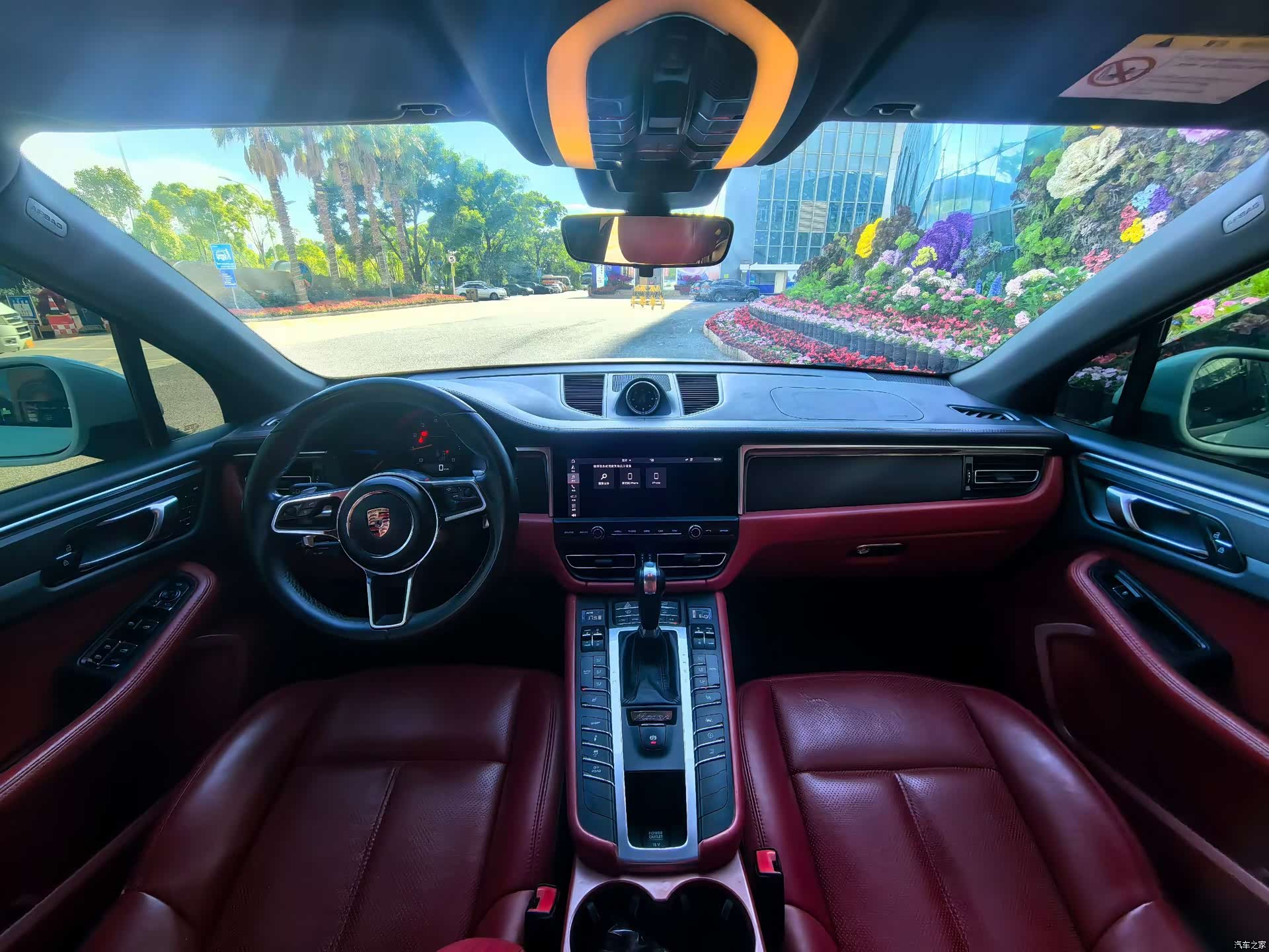 Porsche Macan, 2019 все фото