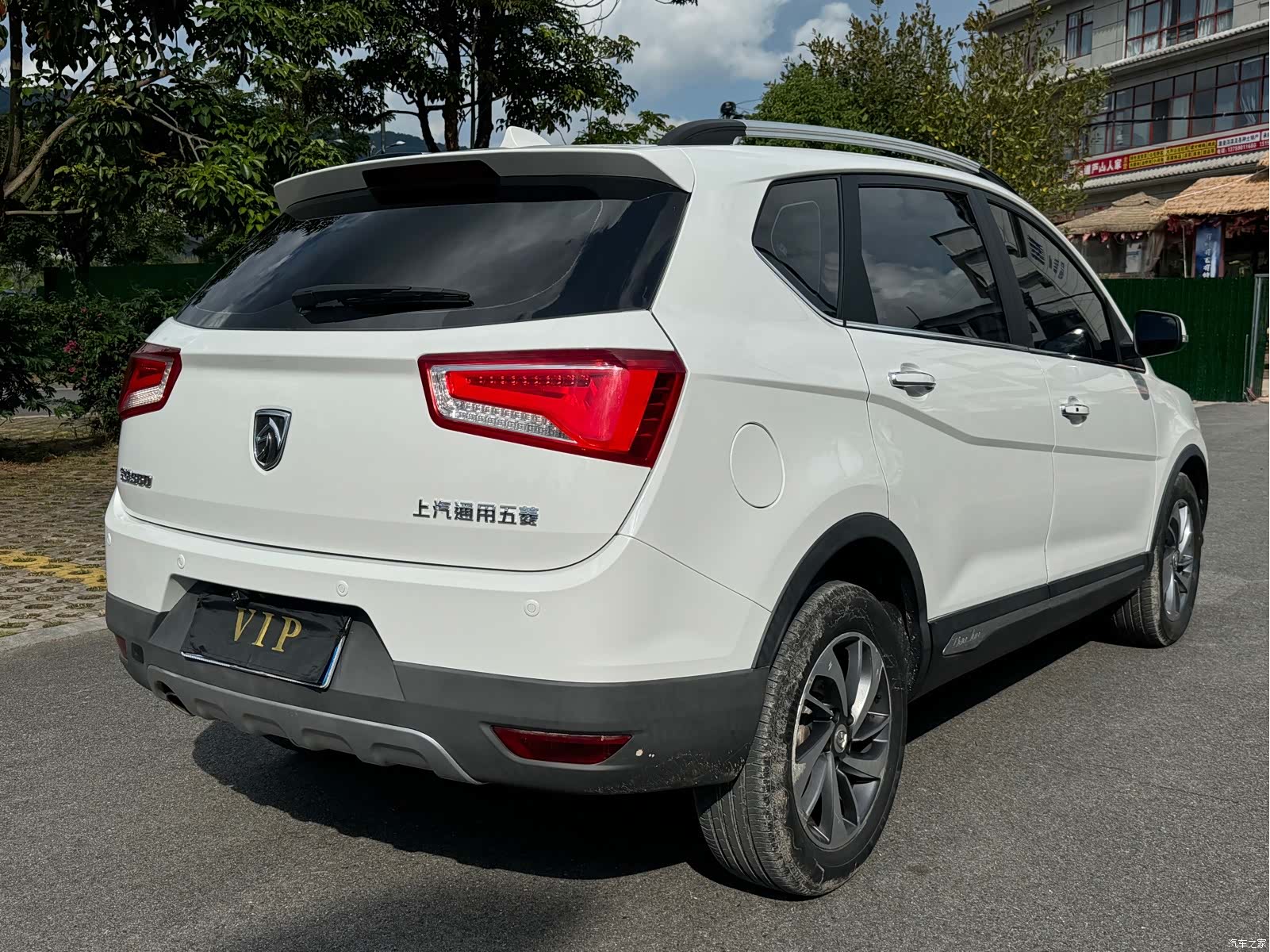 Wuling 560, 2015 6