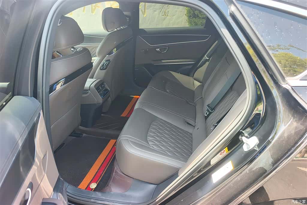 BYD Han, 2022 10
