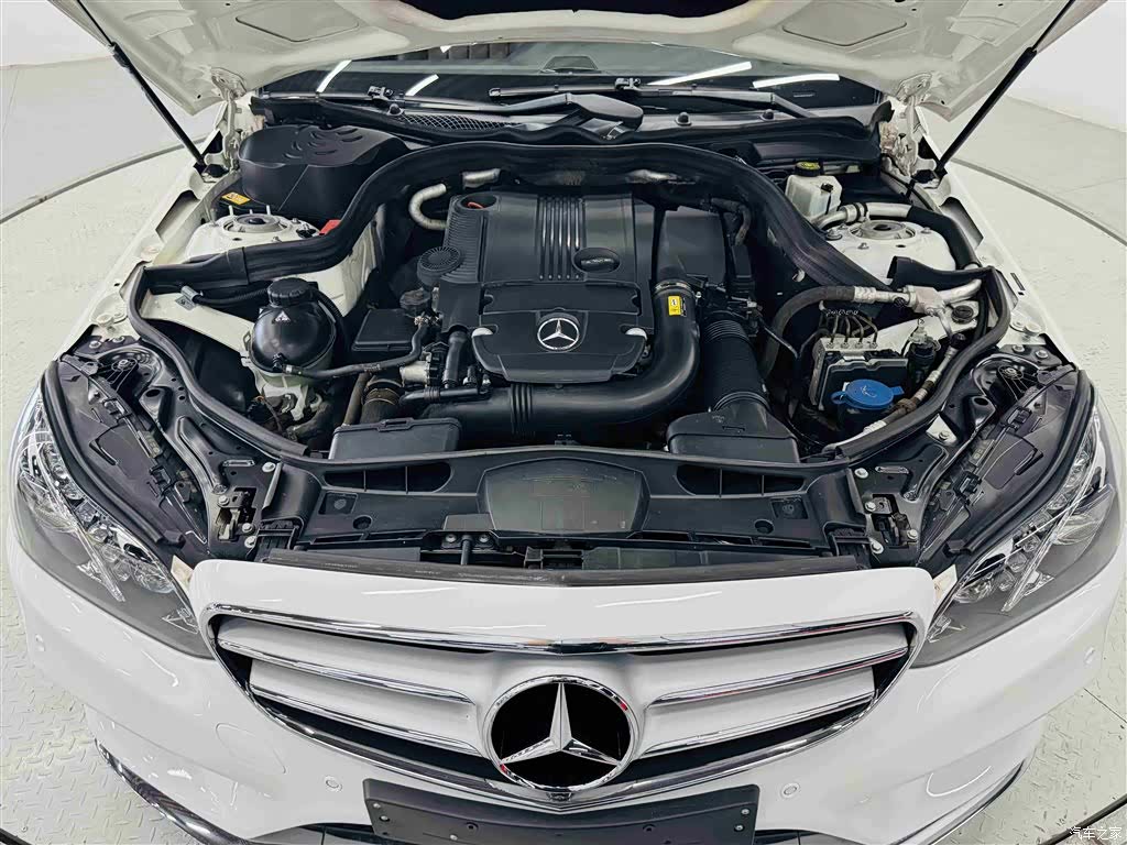 Mercedes-Benz E-Class, 2014 32