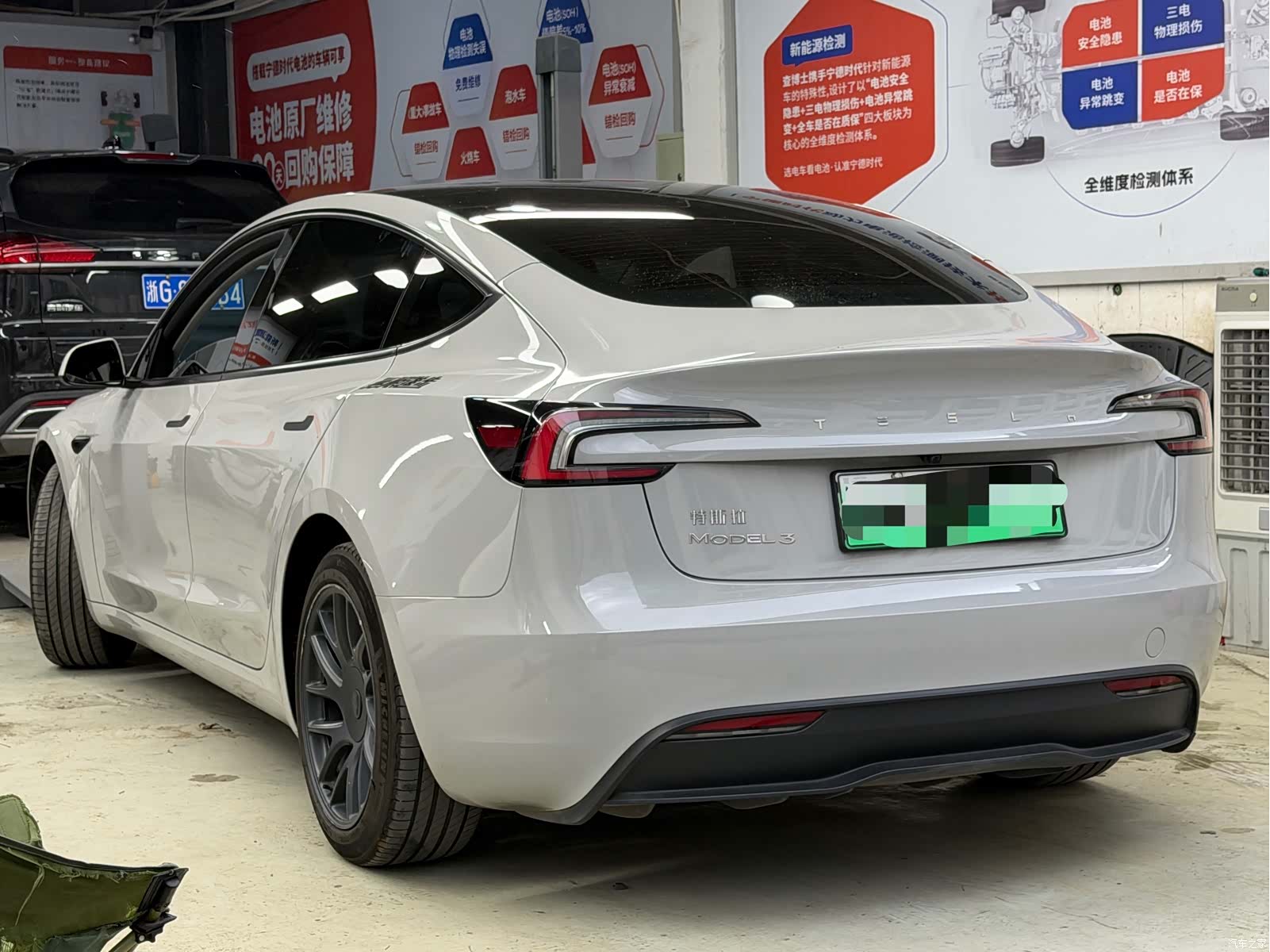 Tesla Model 3, 2024 15