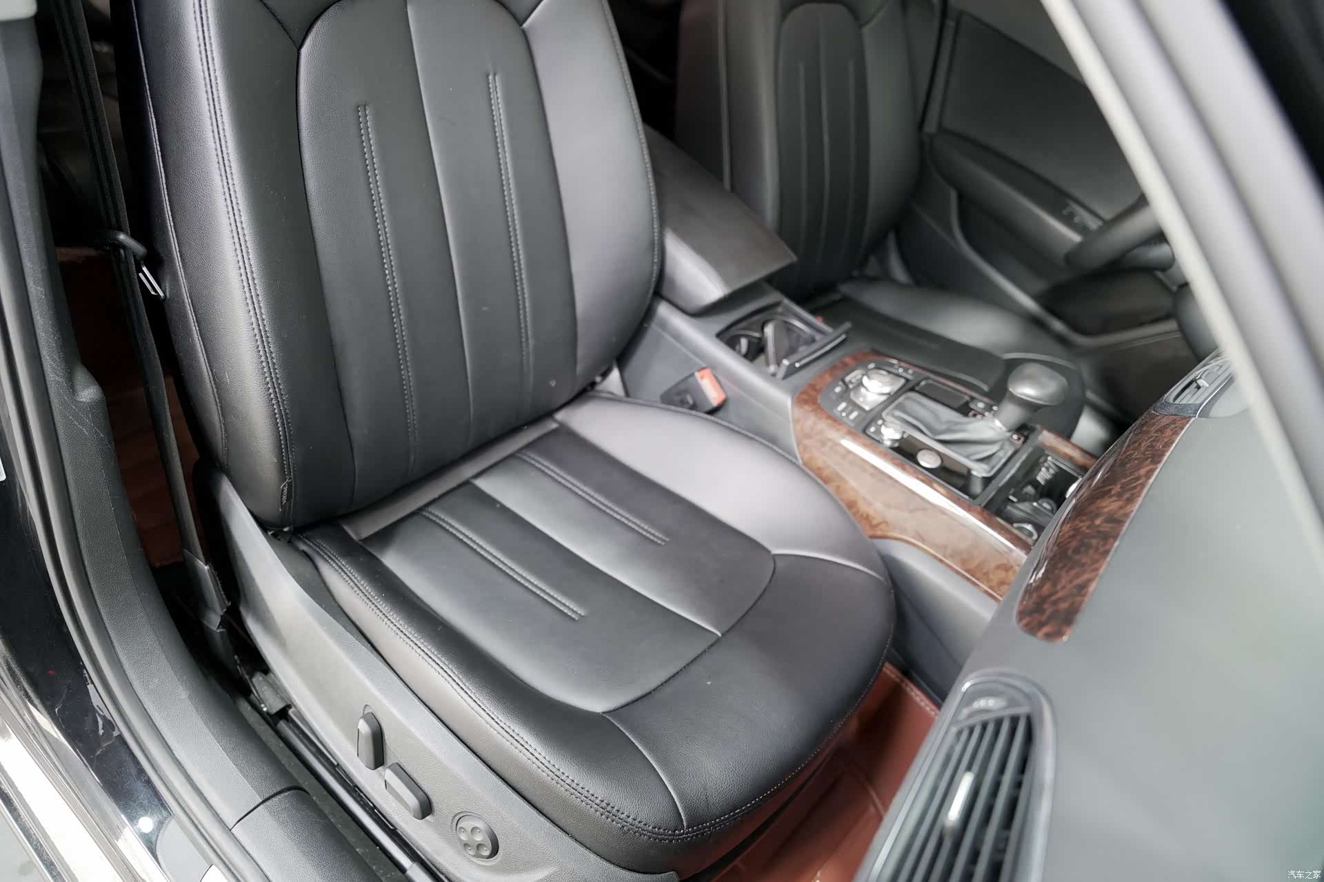 Audi A6L, 2014 14