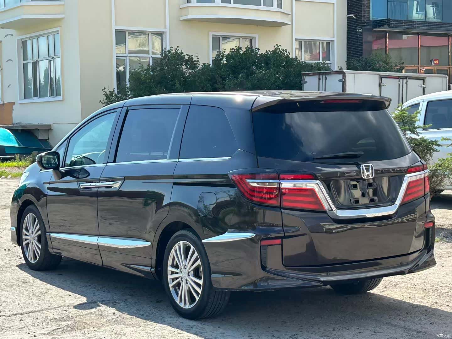 Honda Elysion, 2017 6