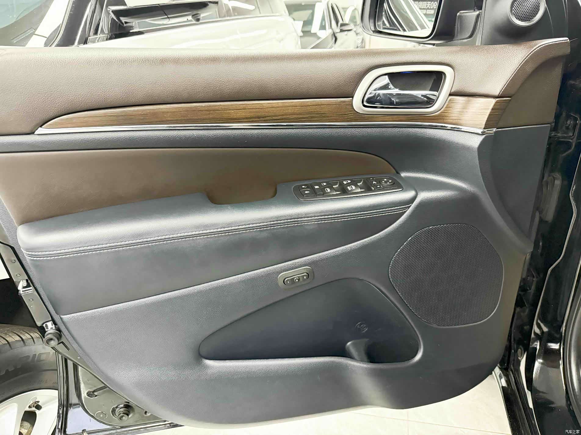 Jeep Grand Cherokee, 2018 10