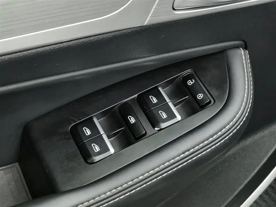 Geely Vision X6