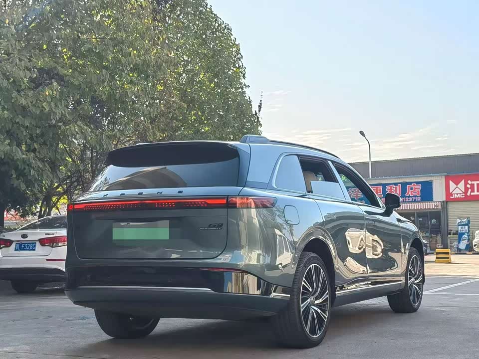 XPENG G9