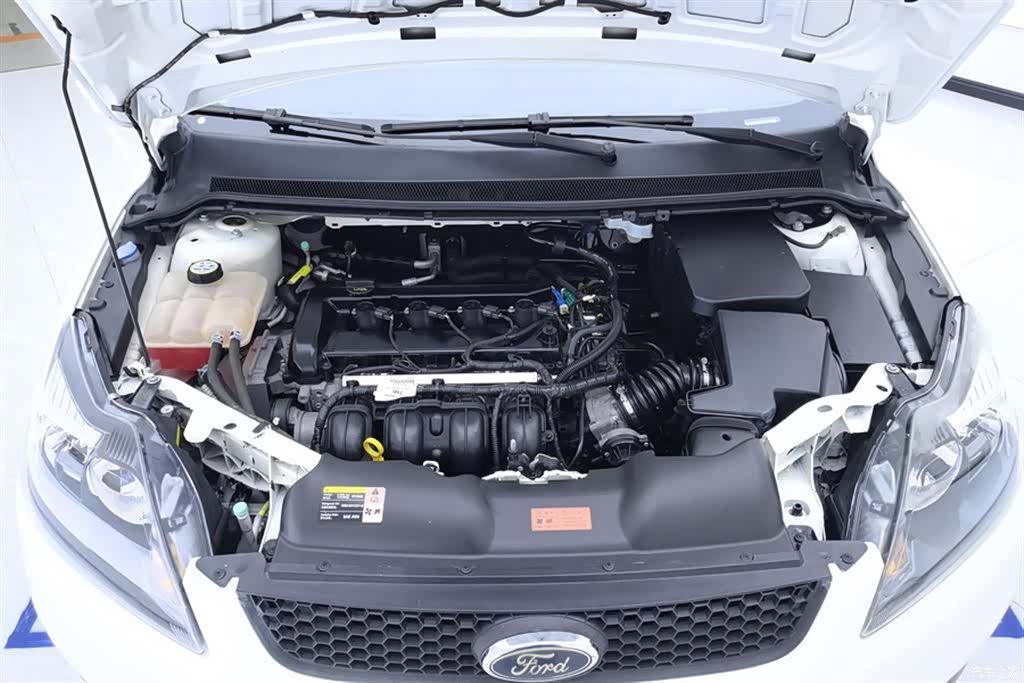 Ford Focus, 2015 10