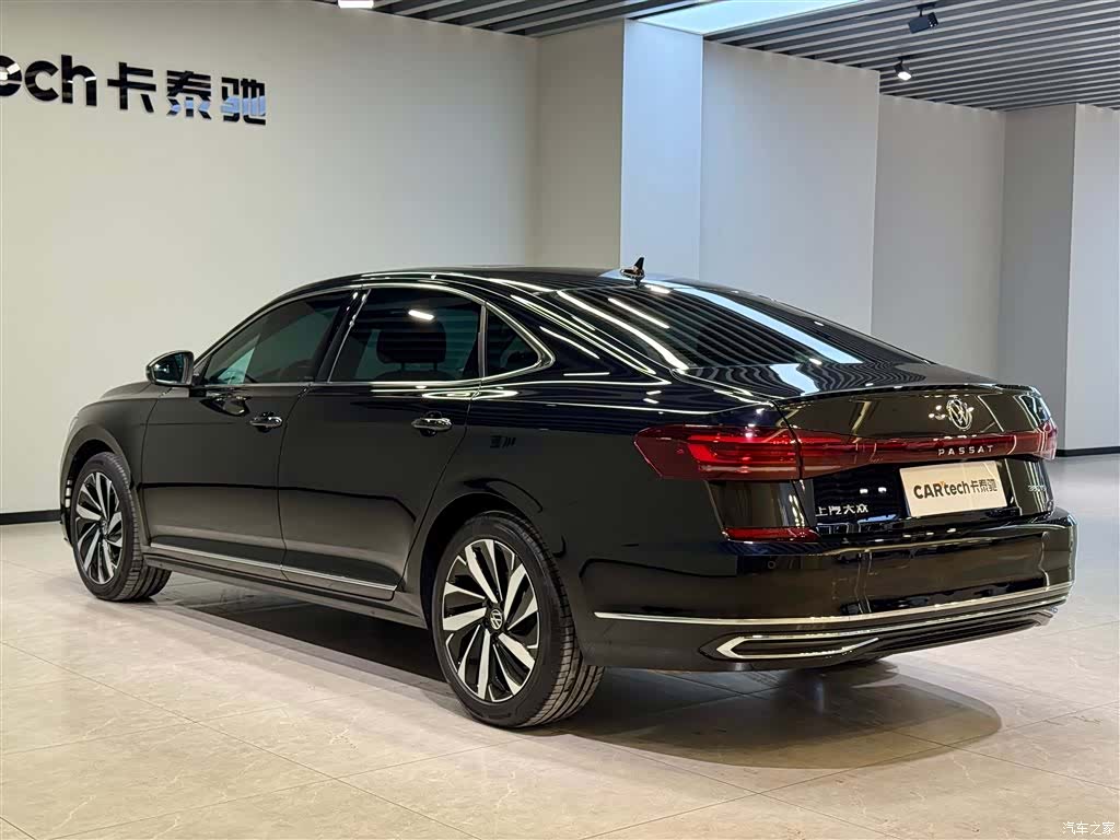 Volkswagen Passat, 2025 6