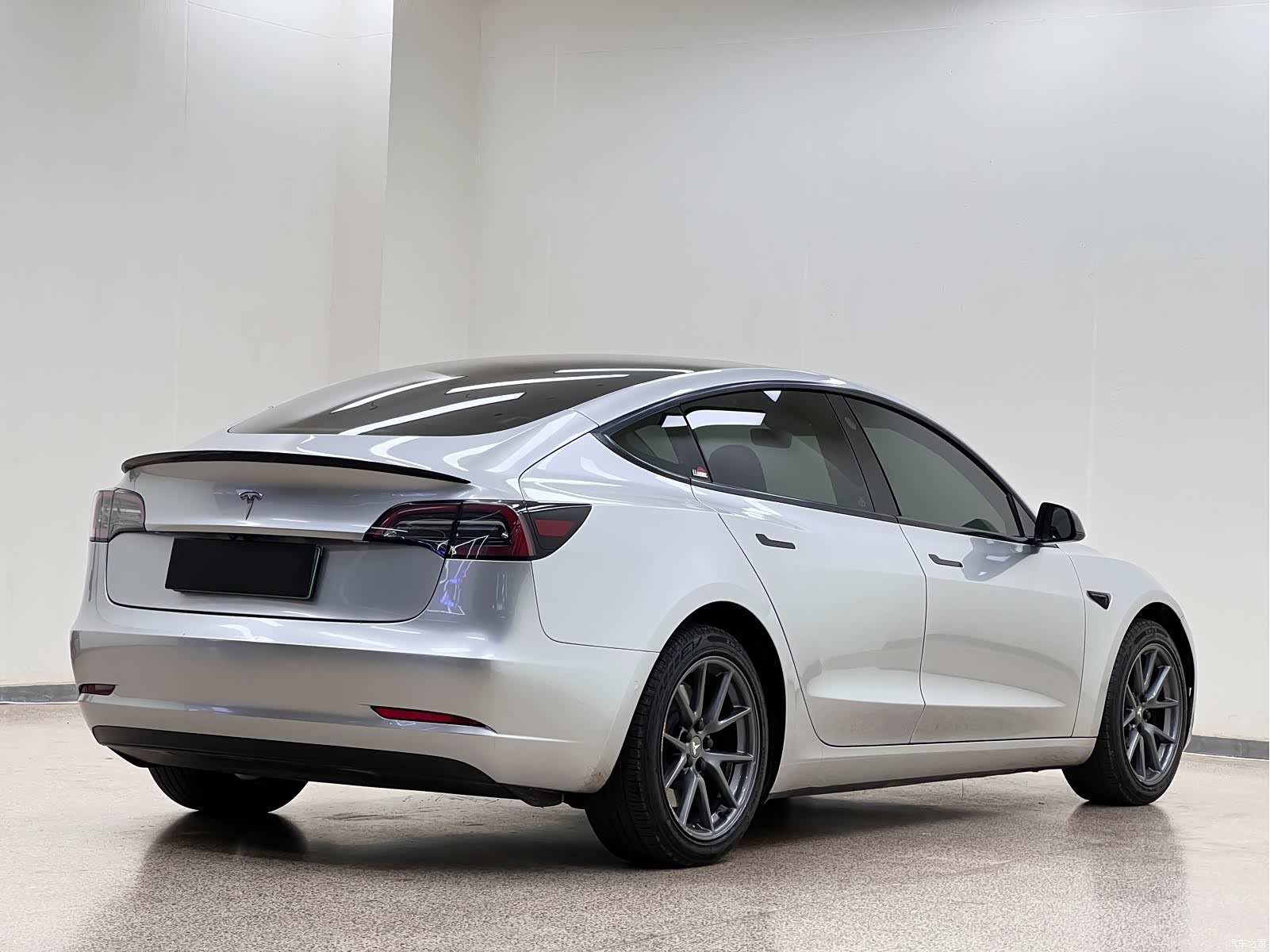 Tesla Model 3, 2023 все фото