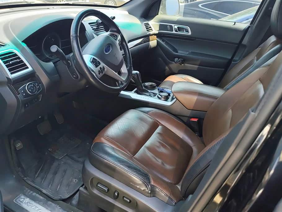 Ford Explorer Ford Explorer