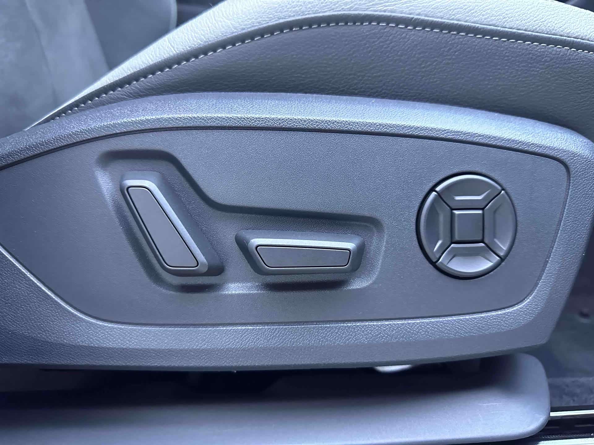 Audi Q3, 2023 17