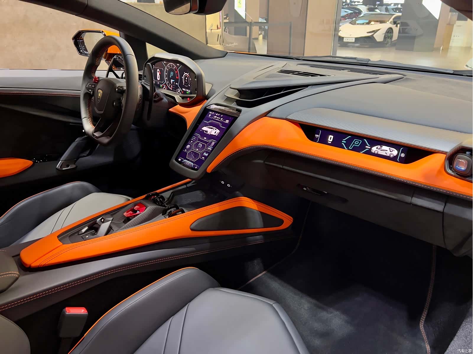 Lamborghini Revuelto, 2025 15