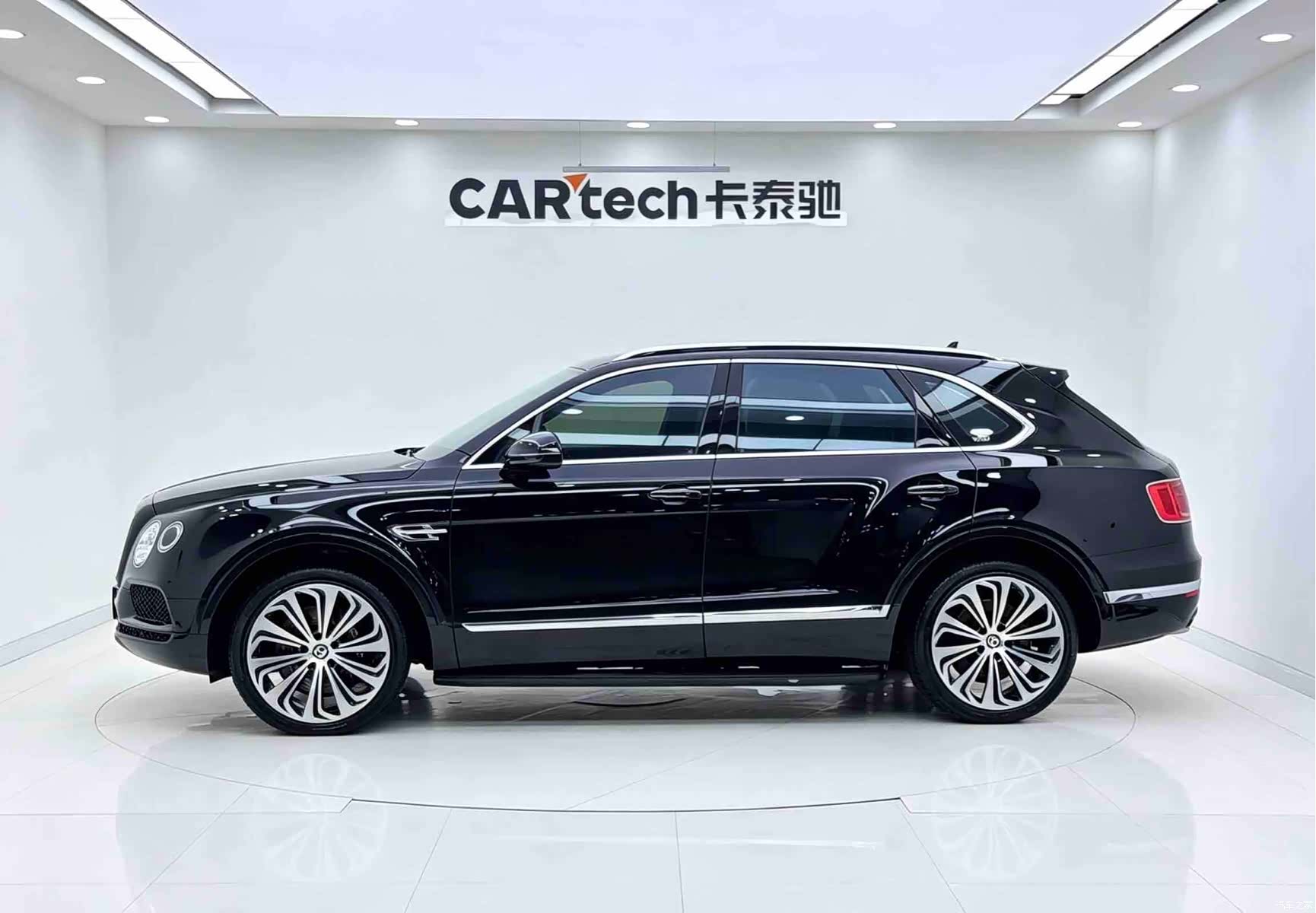 Bentley Bentayga, 2018 7