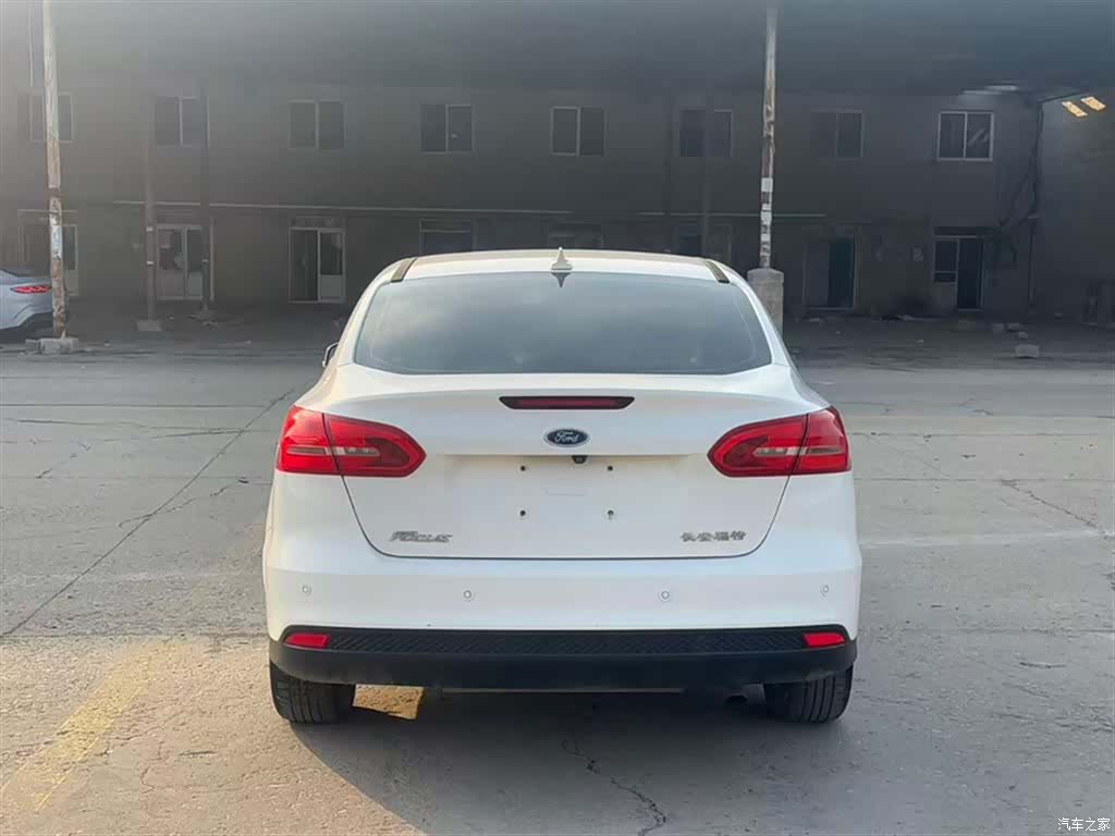 Ford Focus, 2017 11