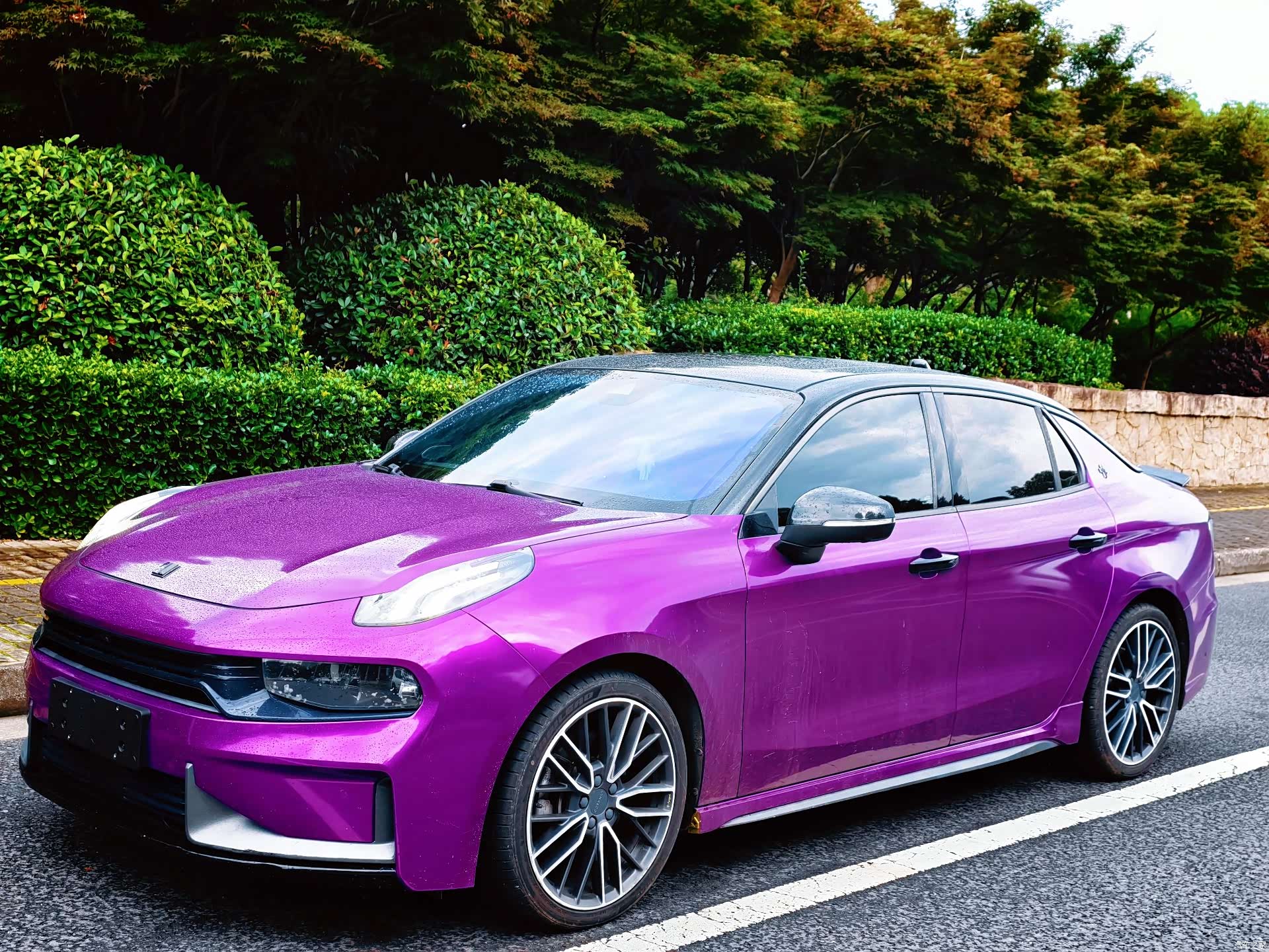 Lynk & Co 01