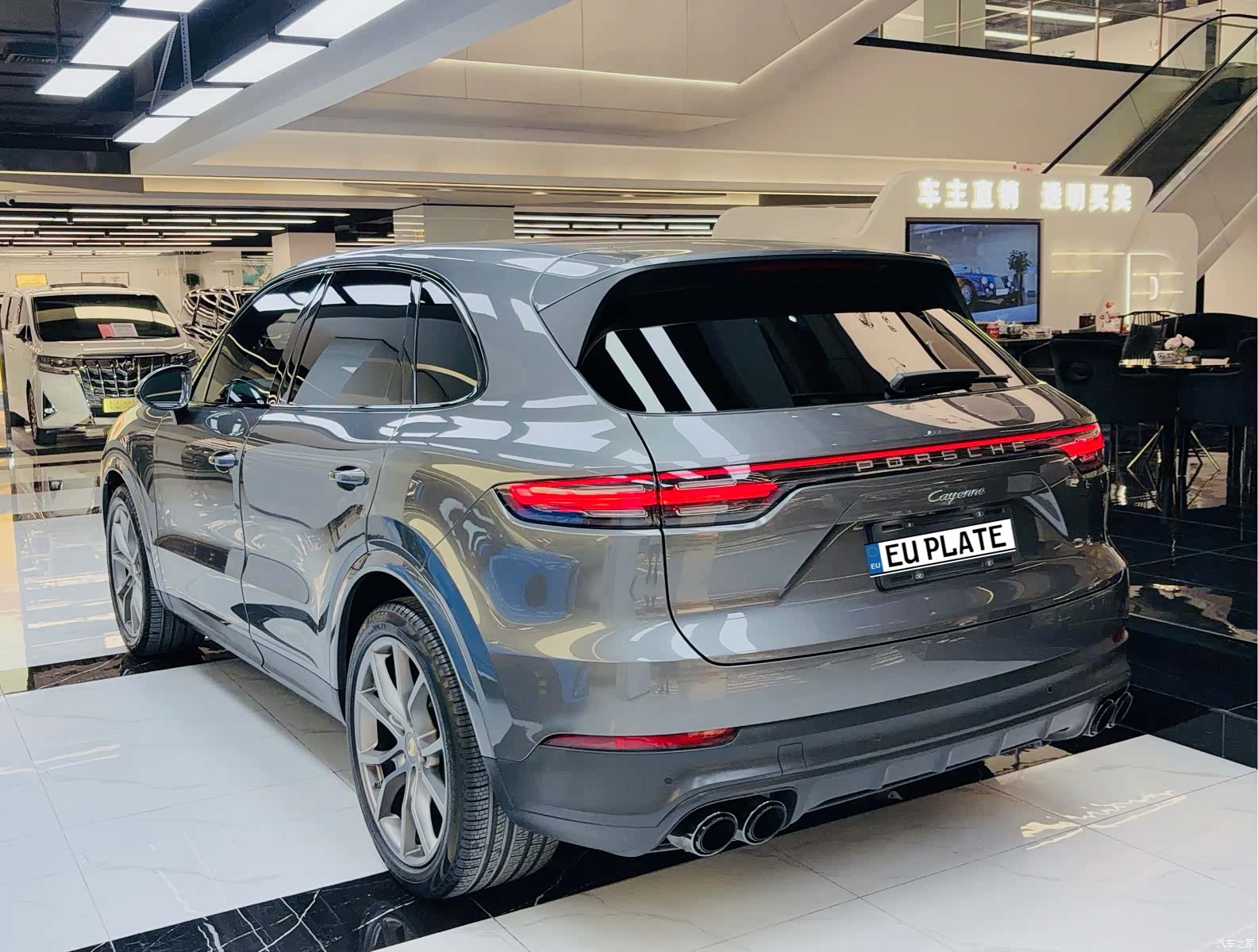 Porsche Cayenne, 2022 3