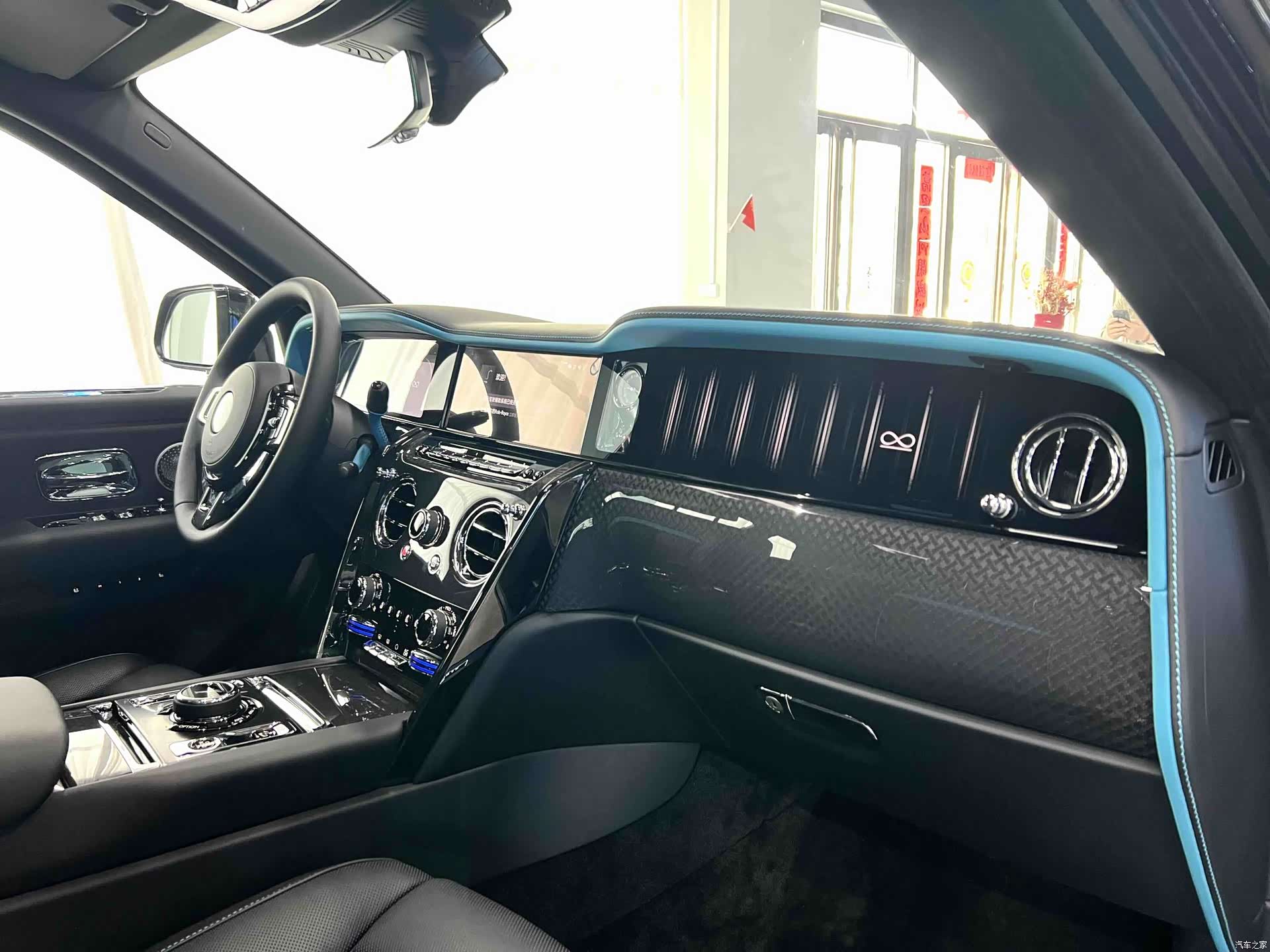 Rolls-Royce Cullinan, 2025 10