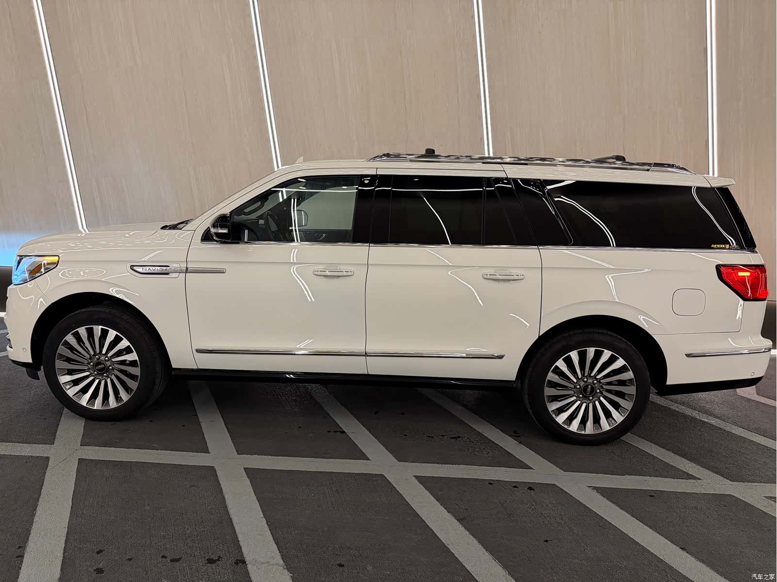 Lincoln Navigator, 2021 2