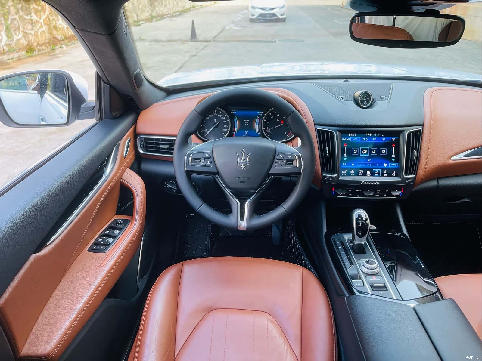 Maserati Levante, 2017 8