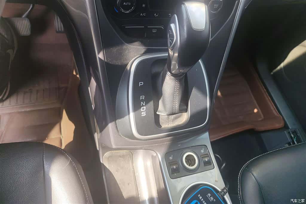 Ford Kuga, 2015 16