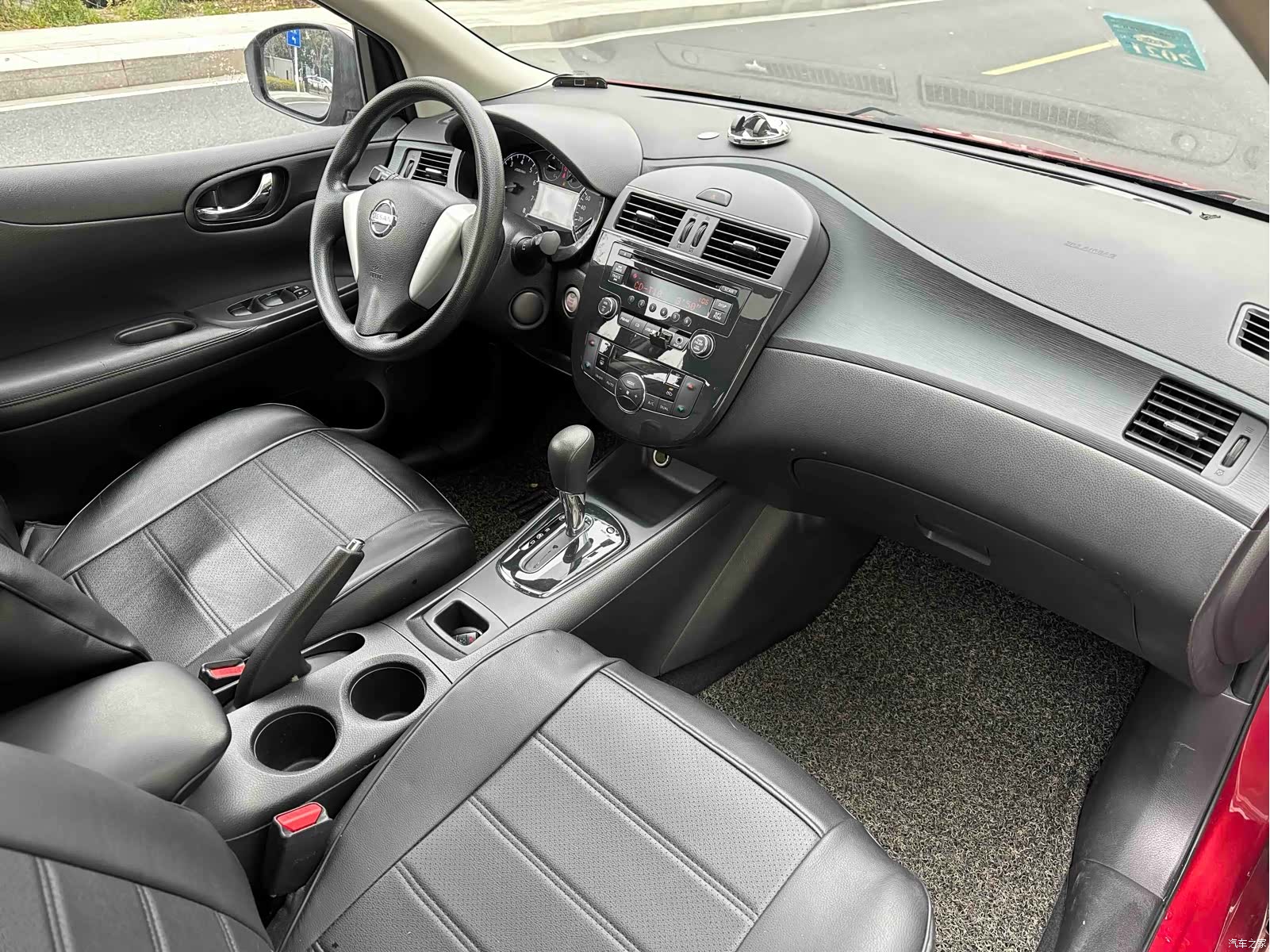 Nissan Tiida, 2015 7