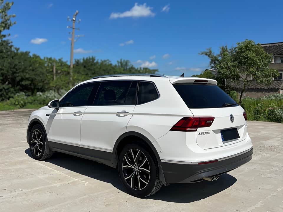 Volkswagen Tiguan L