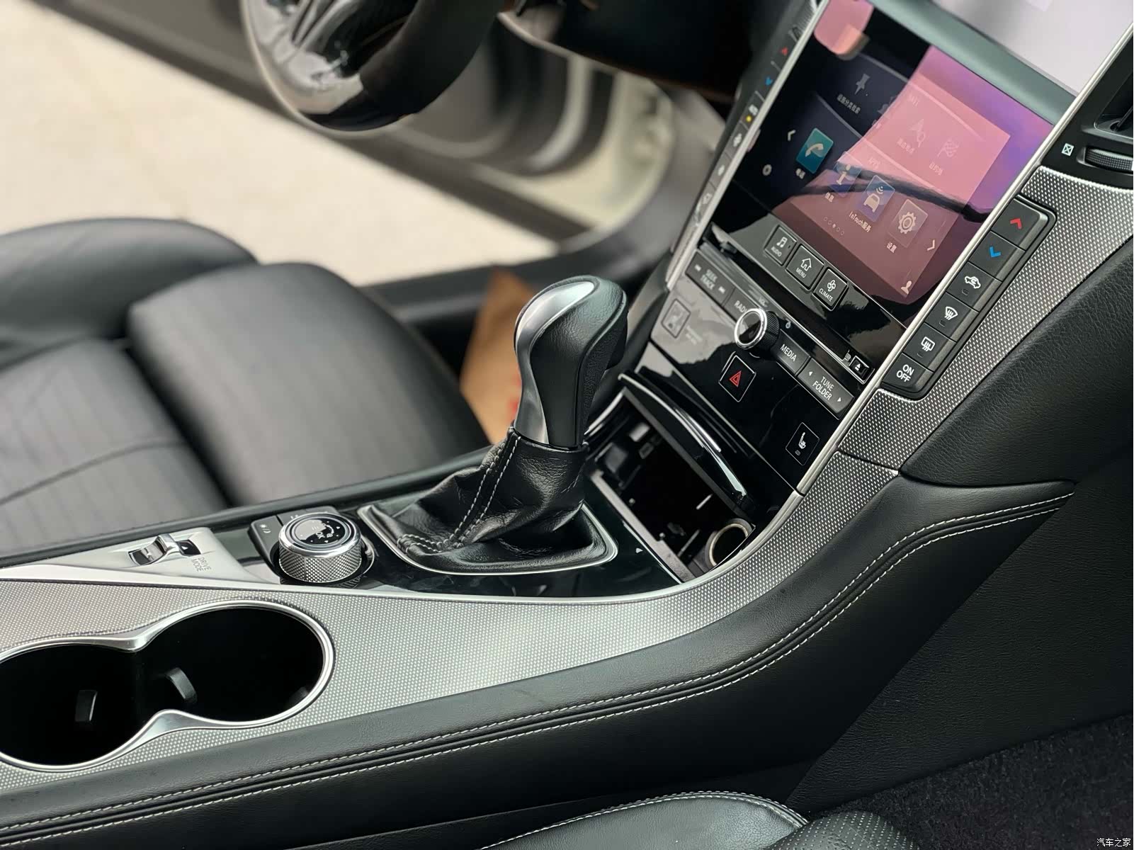 Infiniti Q50, 2017 7