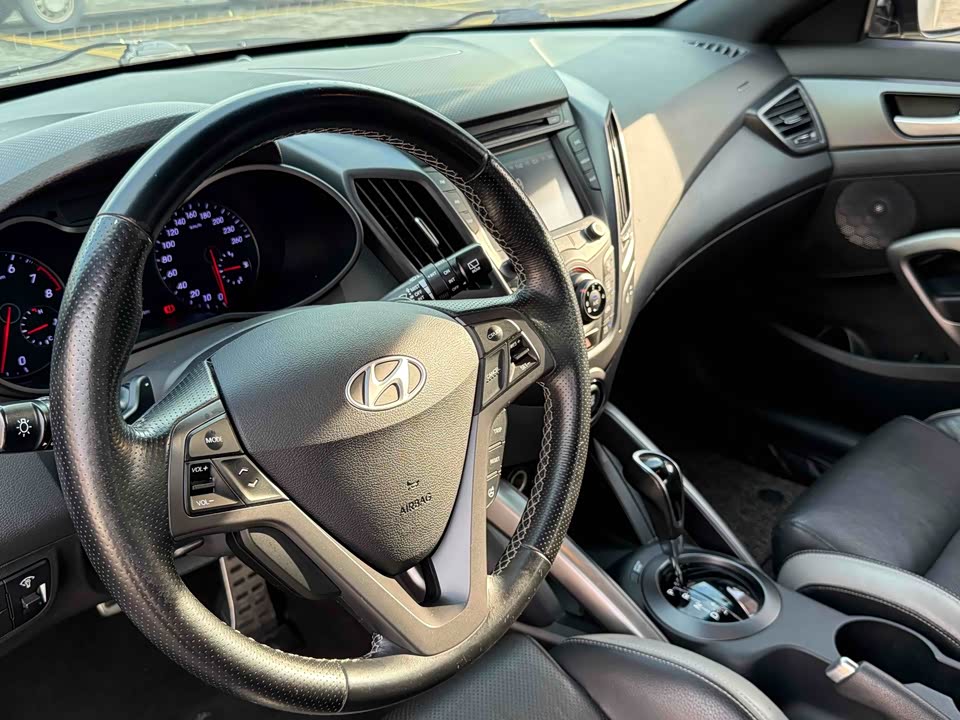 Hyundai Veloster Hyundai Veloster