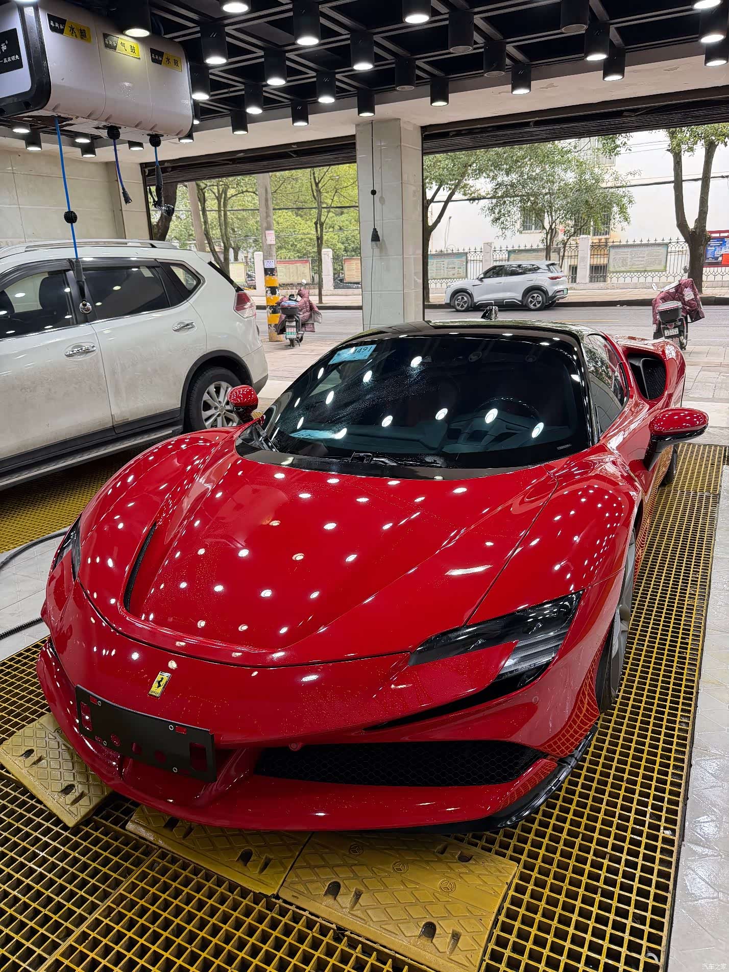 Ferrari SF90, 2022 3