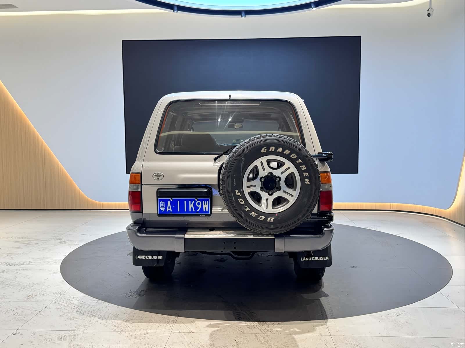 Toyota Land Cruiser, 1994 7