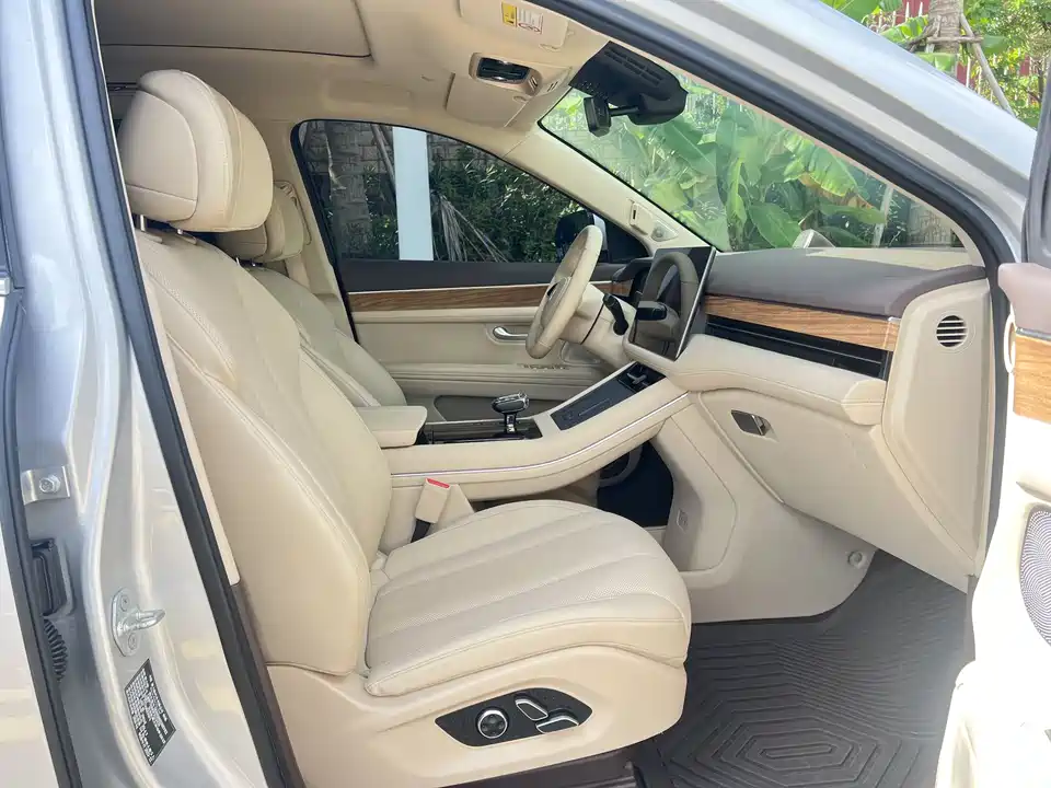 AITO Ask the world M7