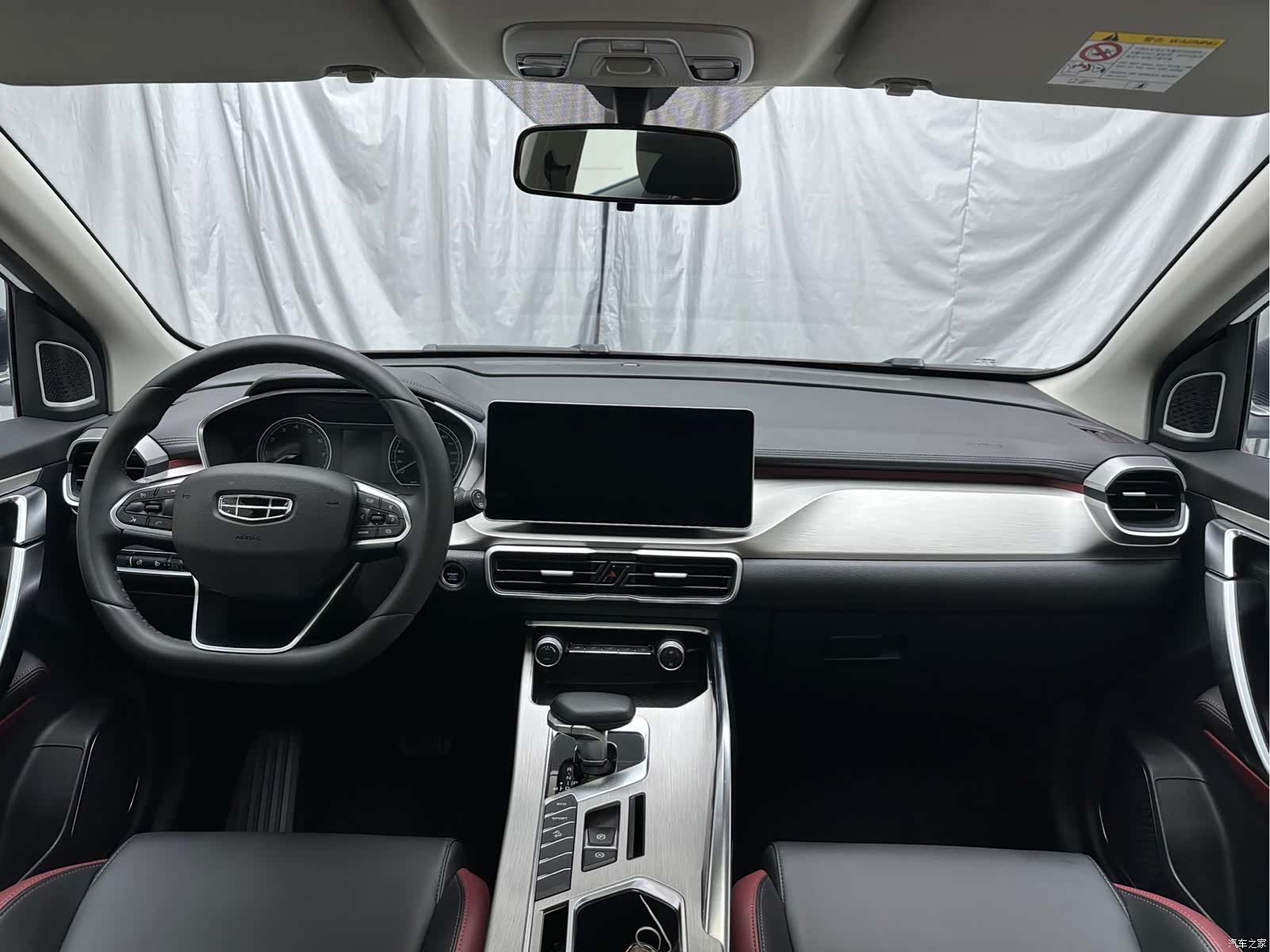Geely Coolray, 2022 все фото