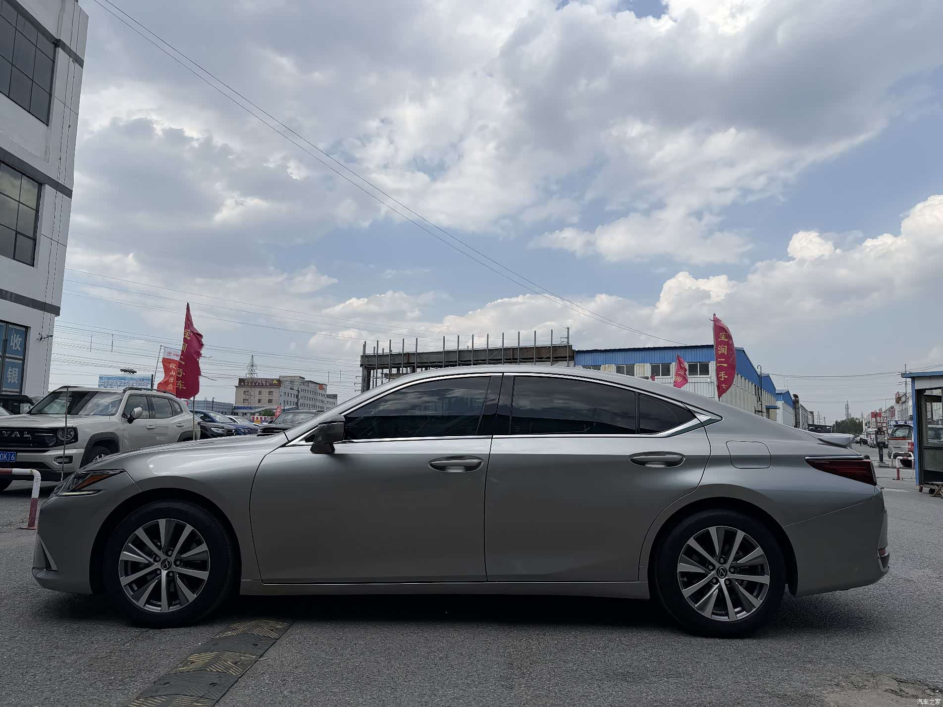 Lexus ES, 2018 3